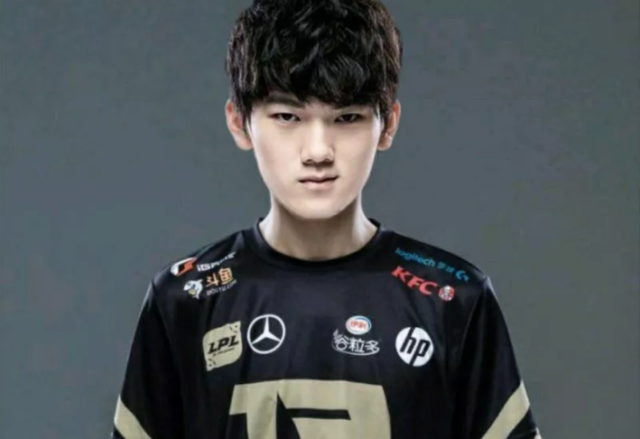 包含JackeyLove官方宣布出色防守新规，SKT引发争议！的词条